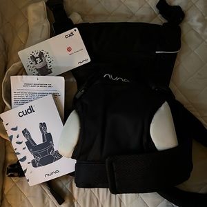 BRAND NEW NEVER USED NUNA CUDL CARRIER